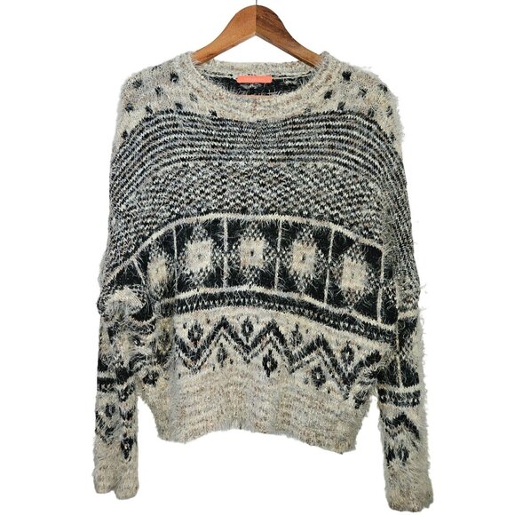 2/$35-Lulumari Fuzzy Eyelash Knit Sweater Black Cream Geometric Pattern Women M - Picture 1 of 14